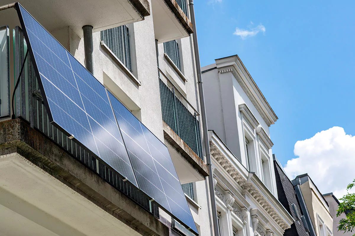 découvrez les avantages des panneaux solaires en copropriété : économies d'énergie, bénéfices écologiques et valorisation de votre bien immobilier. optez pour une solution durable et partagez les coûts avec vos voisins.