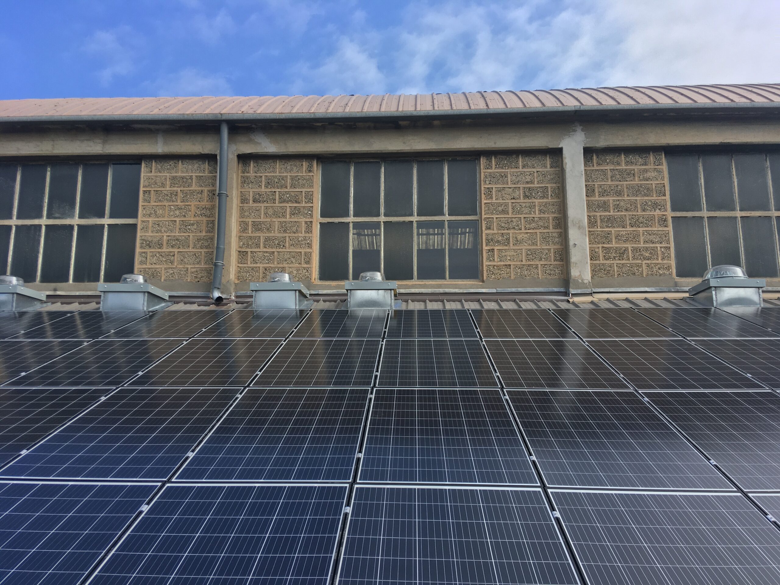 découvrez les meilleures solutions de panneaux solaires à grenoble pour une énergie renouvelable et économique. profitez d'installations adaptées à vos besoins et réduisez votre empreinte carbone tout en économisant sur vos factures d'électricité.