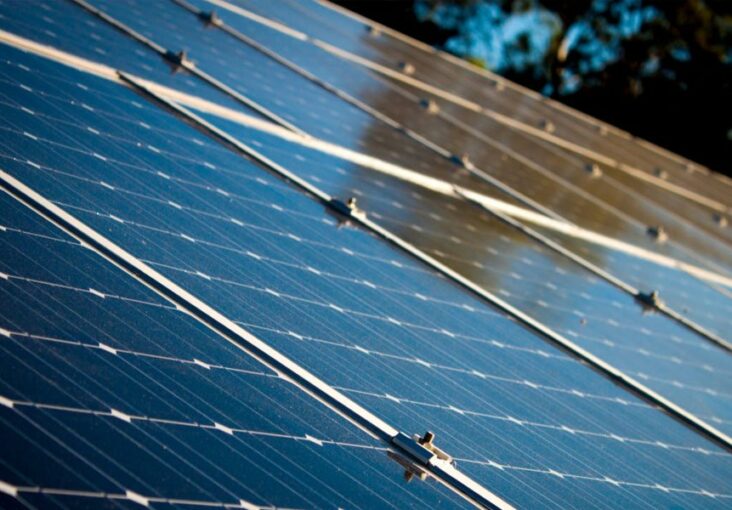 découvrez nos panneaux photovoltaïques à nantes pour une énergie renouvelable efficace et durable. profitez d'une installation sur mesure et réalisez des économies sur votre facture d'électricité tout en contribuant à la protection de l'environnement.