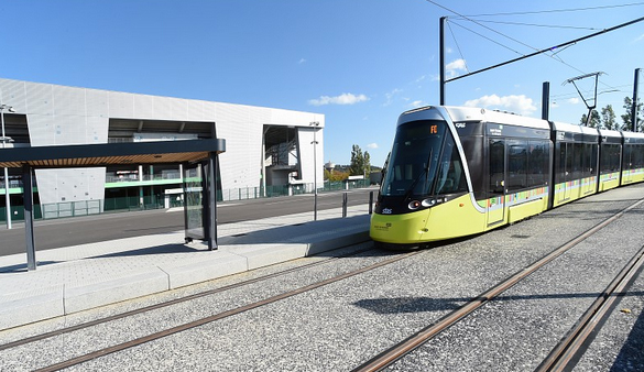 découvrez les meilleures solutions en panneaux photovoltaïques à saint-étienne pour optimiser votre consommation d'énergie et réduire votre empreinte carbone. informez-vous sur les avantages, l'installation et les services offerts par nos experts locaux.