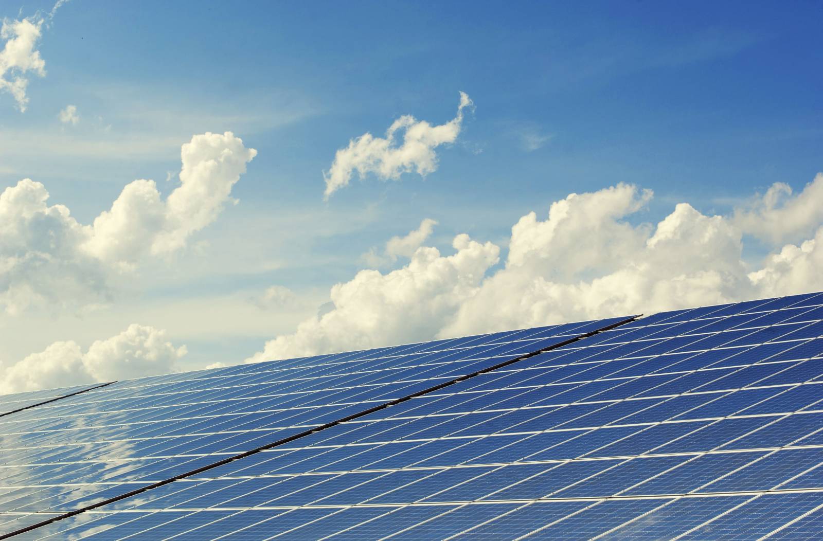 découvrez les solutions photovoltaïques dans le doubs pour une énergie renouvelable et économique. optimisez votre autonomie énergétique et réduisez vos factures avec des installations sur mesure adaptées à vos besoins.