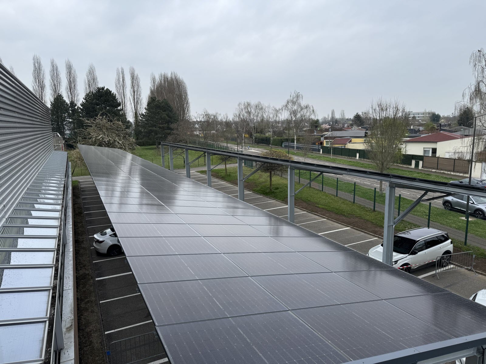 découvrez les solutions innovantes en énergie photovoltaïque à hoenheim. optimisez votre consommation d'électricité tout en contribuant à la transition écologique grâce à des panneaux solaires performants et durables. contactez-nous pour un devis personnalisé et faites un pas vers un avenir énergétique responsable!