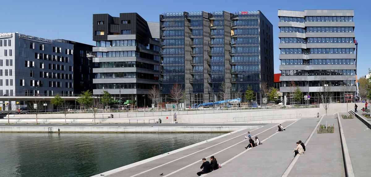 découvrez les solutions photovoltaïques à lyon pour produire votre propre électricité, réduire vos factures et adopter une démarche écologique. informez-vous sur les installations, subventions et avantages de l'énergie solaire dans la région lyonnaise.