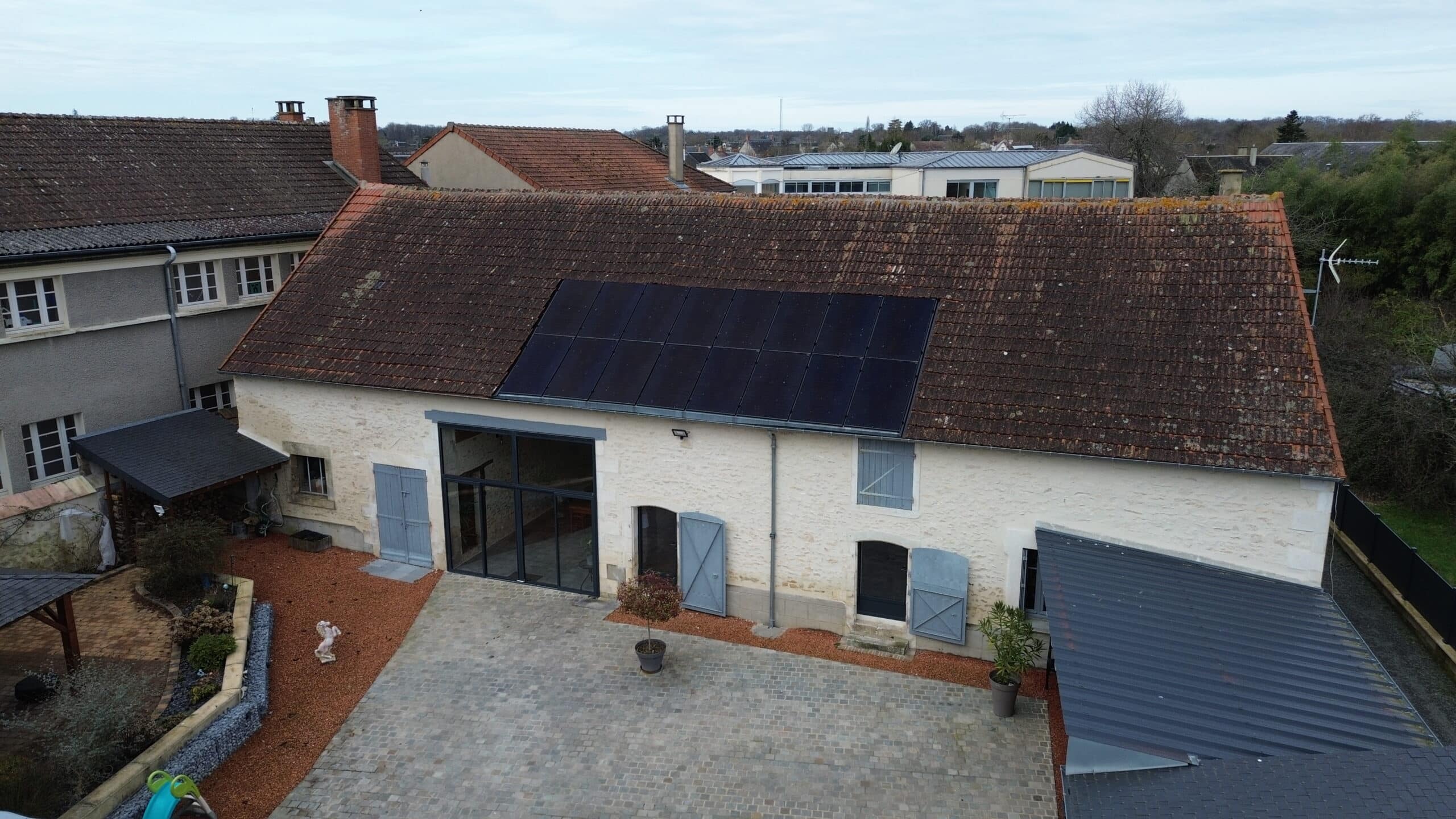découvrez les solutions photovoltaïques à vesoul pour optimiser votre consommation d'énergie. profitez des avantages des panneaux solaires et engagez-vous vers une énergie propre et durable pour votre habitat. contactez-nous pour un devis personnalisé.