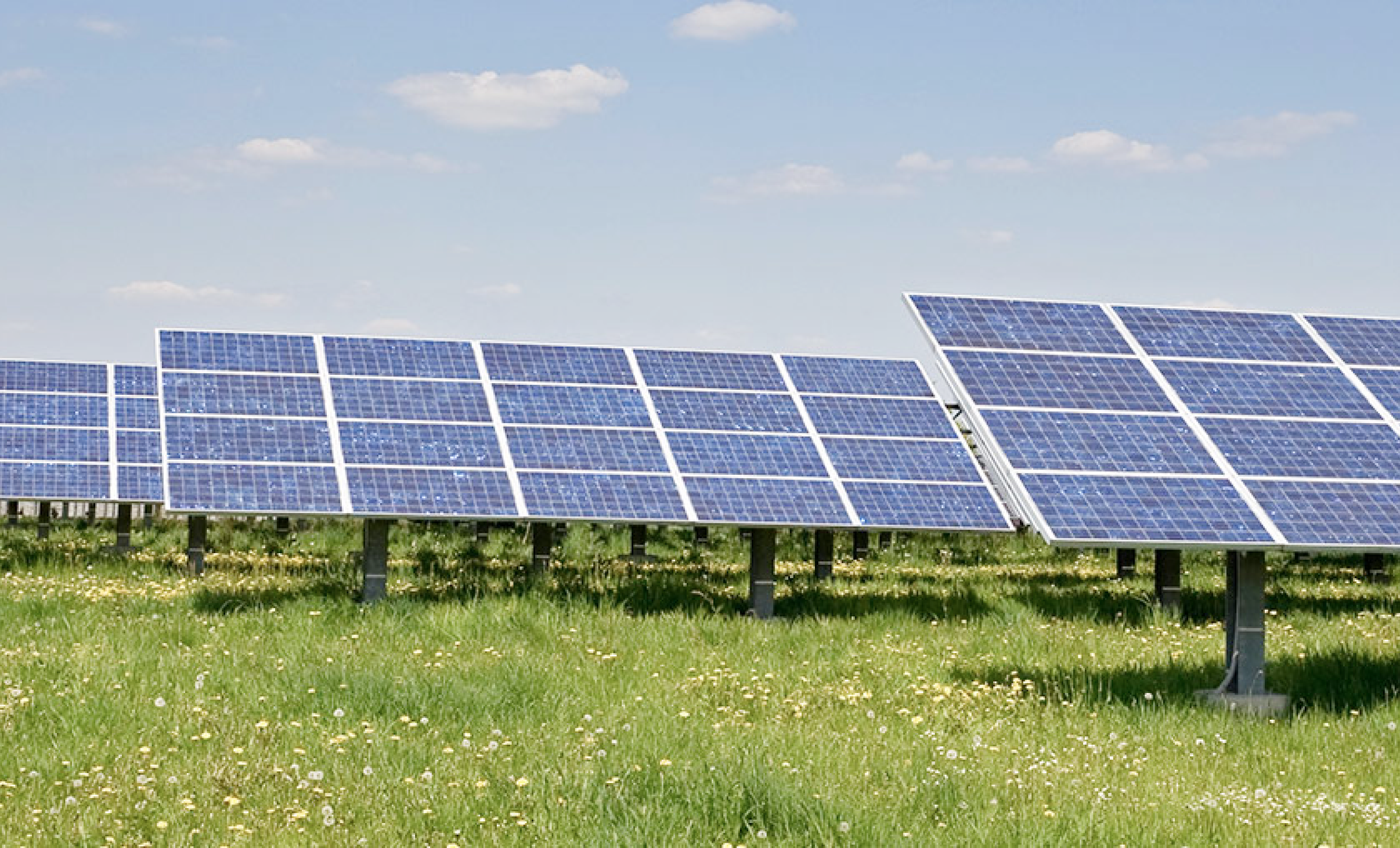 découvrez le photovoltaïque, une solution énergétique durable et innovante. apprenez comment les panneaux solaires transforment la lumière du soleil en électricité, réduisant votre empreinte carbone tout en réalisant des économies sur vos factures. explorez les avantages, les technologies et les installations disponibles pour une transition énergétique réussie.