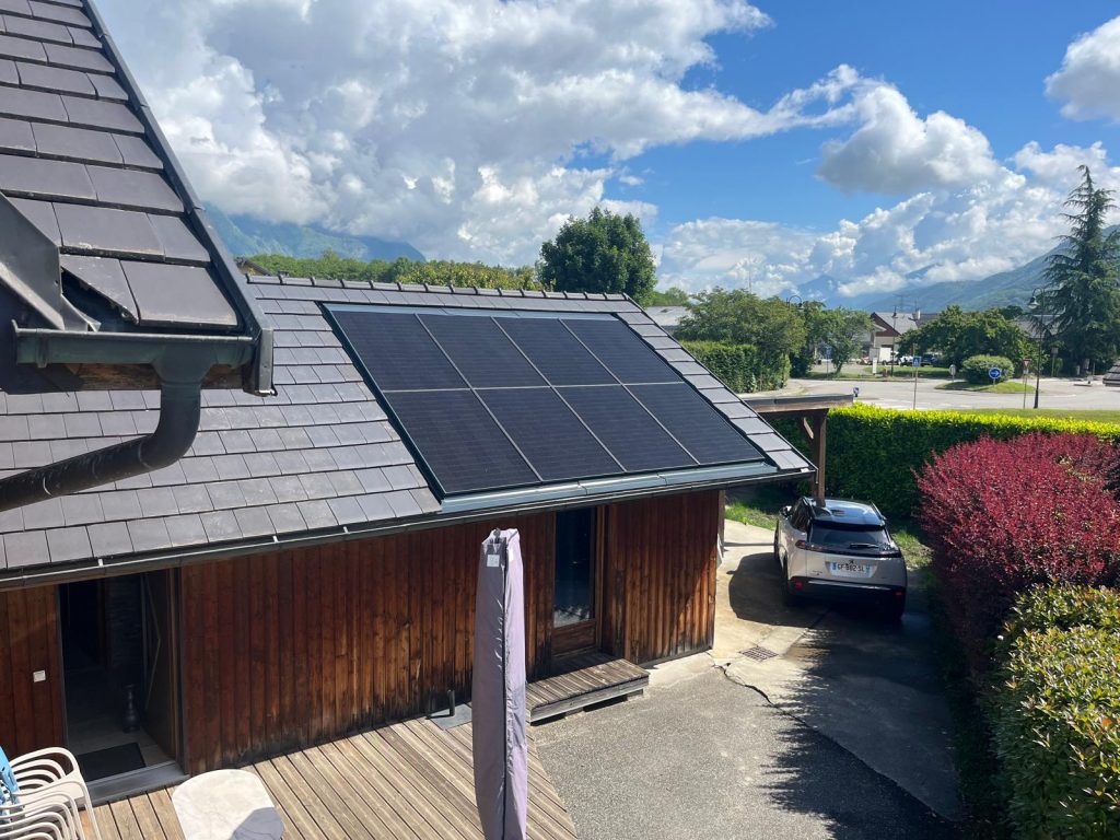 découvrez l'univers des panneaux photovoltaïques, une solution écologique et économique pour produire votre propre électricité. informez-vous sur les avantages, les installations, et les aides disponibles pour passer à l'énergie solaire.