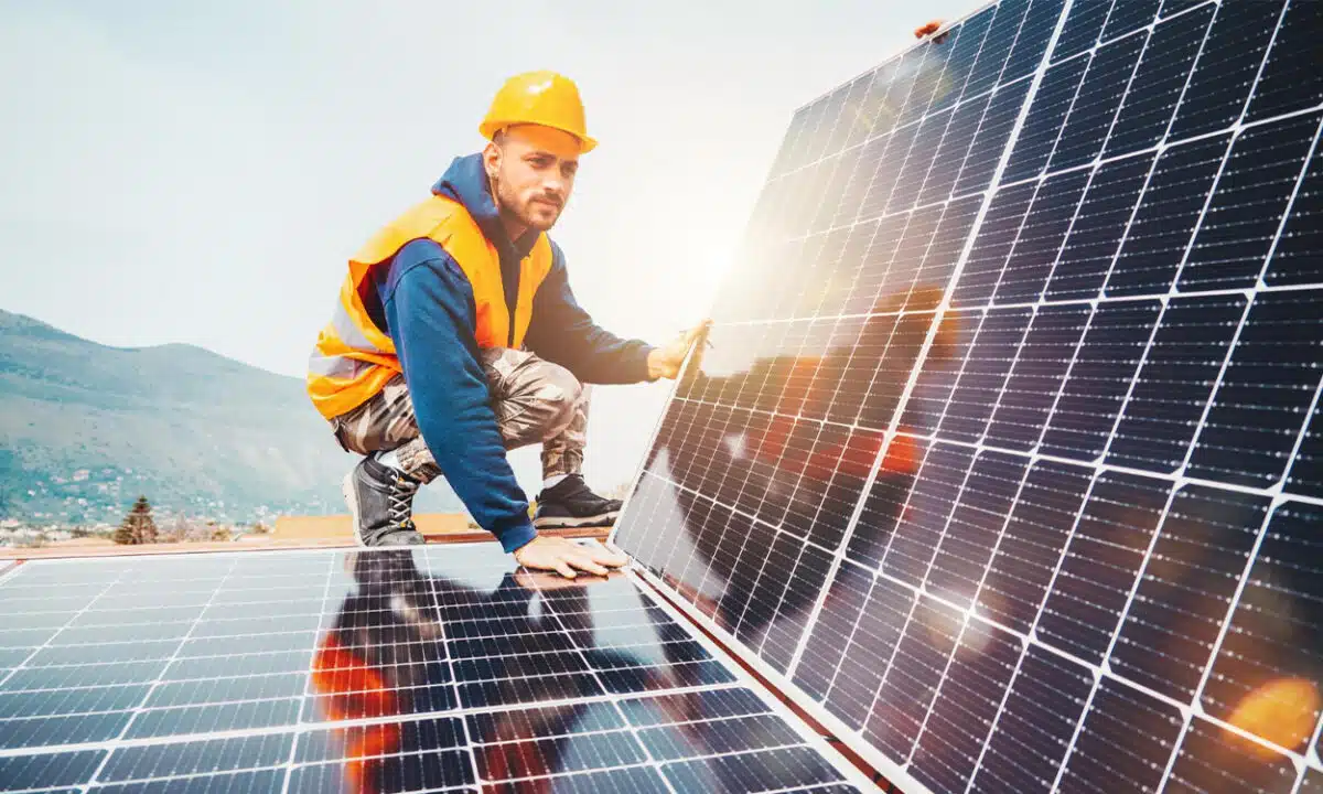 découvrez comment les panneaux photovoltaïques peuvent transformer votre copropriété en une solution énergétique durable. maximisez les économies d'énergie, réduisez votre empreinte carbone et valorisez votre bien. informez-vous sur les avantages et les étapes d'installation des systèmes solaires collectifs.
