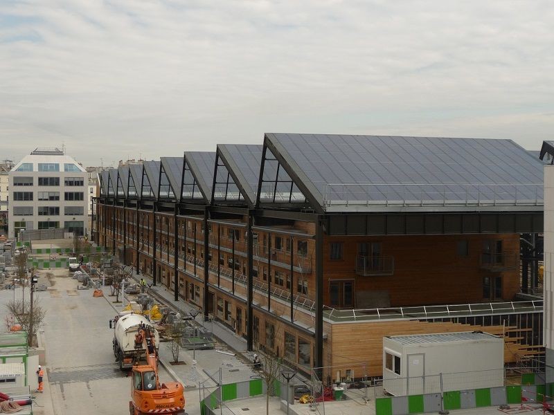 découvrez les solutions photovoltaïques à paris pour optimiser votre consommation d'énergie et contribuer à la transition écologique. informez-vous sur les installations solaires, les aides financières disponibles et les avantages d'une énergie renouvelable propre.