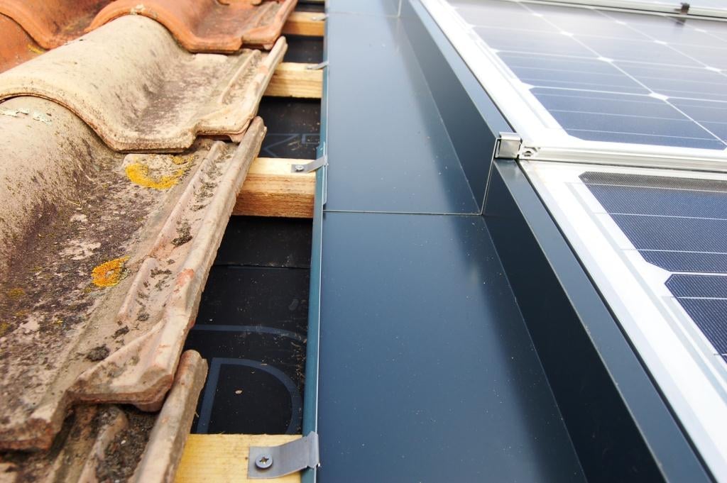 découvrez nos services professionnels pour la pose de panneaux photovoltaïques. profitez d'une solution durable et économique pour produire votre propre électricité tout en préservant l'environnement. transformez votre toit en une source d'énergie renouvelable et réalisez des économies sur vos factures d'électricité.