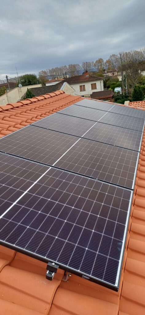 découvrez notre kit photovoltaïque 3kw, idéal pour optimiser votre production d'énergie renouvelable à domicile. profitez d'une installation simple et d'une efficacité maximale pour réduire vos factures d'électricité tout en respectant l'environnement.