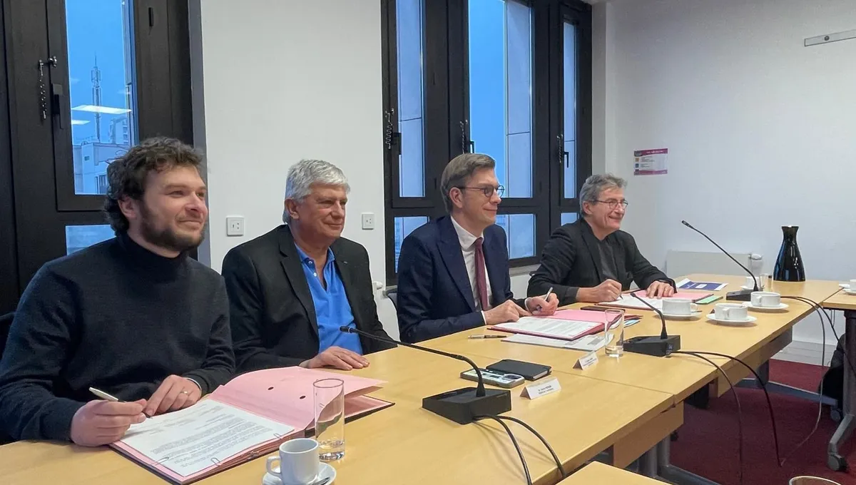 découvrez les solutions d'énergie solaire à nancy pour réduire votre facture d'électricité et contribuer à la protection de l'environnement. explorez nos offres de panneaux solaires et d'installations adaptées à vos besoins.