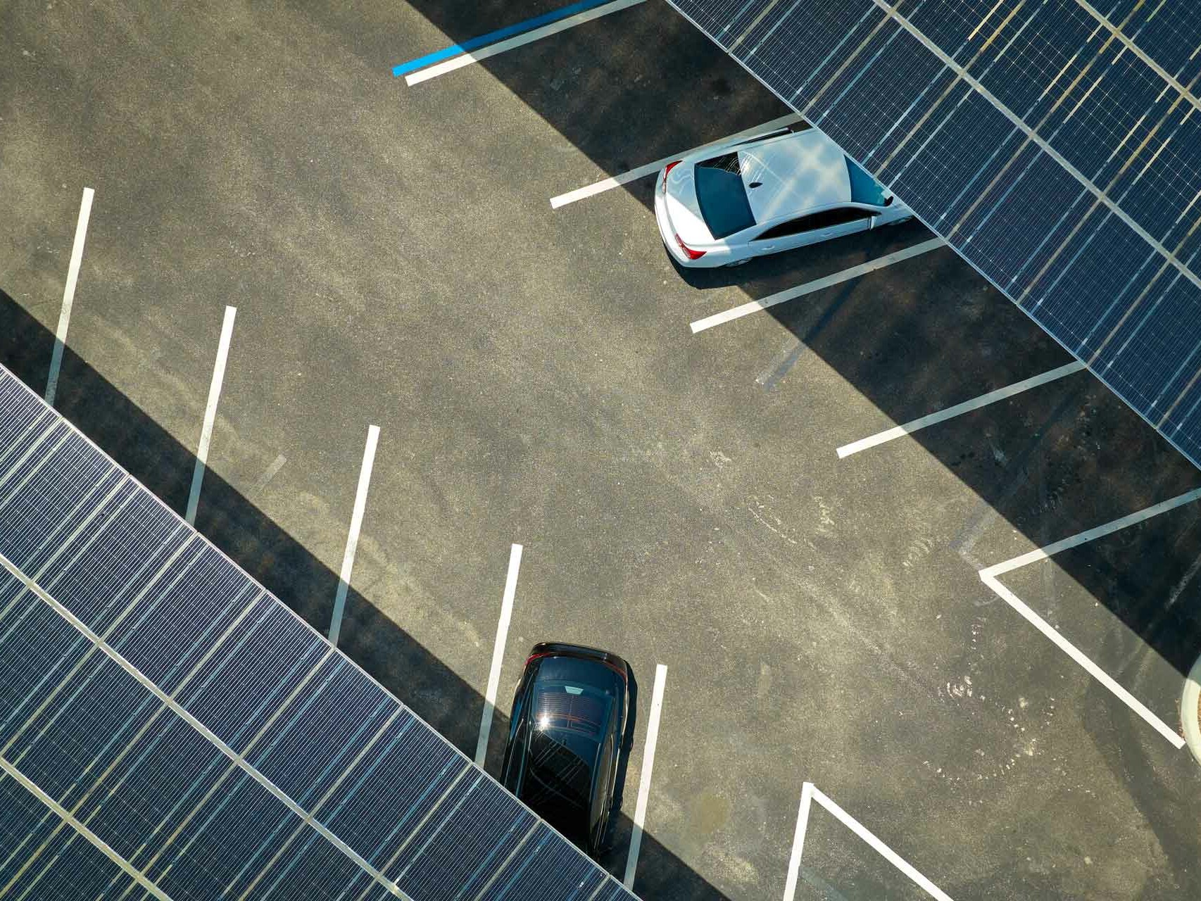 découvrez notre stationnement solaire, une solution écologique et innovante pour stationner votre véhicule tout en bénéficiant d'une énergie renouvelable. profitez d'un abri efficace et respectueux de l'environnement qui alimente vos appareils électriques tout en réduisant votre empreinte carbone.
