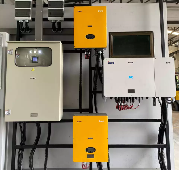 découvrez le tandem photovoltaïque, une innovation qui combine plusieurs cellules solaires pour maximiser l'efficacité de la conversion de l'énergie solaire. apprenez comment cette technologie révolutionnaire pourrait transformer le paysage de l'énergie renouvelable et contribuer à un avenir durable.