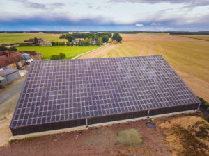 découvrez notre terrain photovoltaïque, un espace optimisé pour la production d'énergie solaire. investissez dans les énergies renouvelables, réduisez votre empreinte carbone et participez à la transition énergétique tout en profitant d'un rendement attractif.