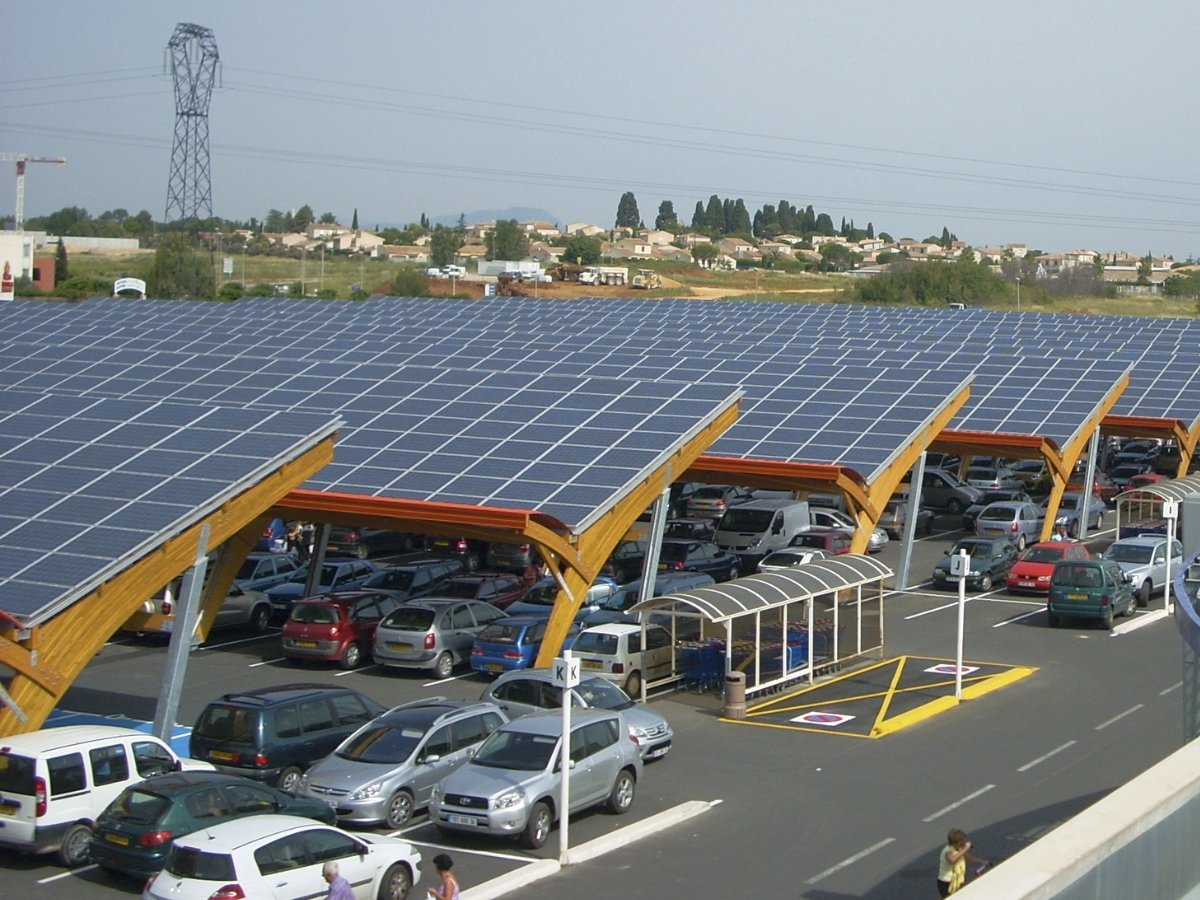 découvrez les avantages de la toiture parking photovoltaïque : une solution innovante pour maximiser l'espace, produire de l'énergie renouvelable et réduire votre impact environnemental. idéale pour les entreprises soucieuses de leur empreinte carbone.