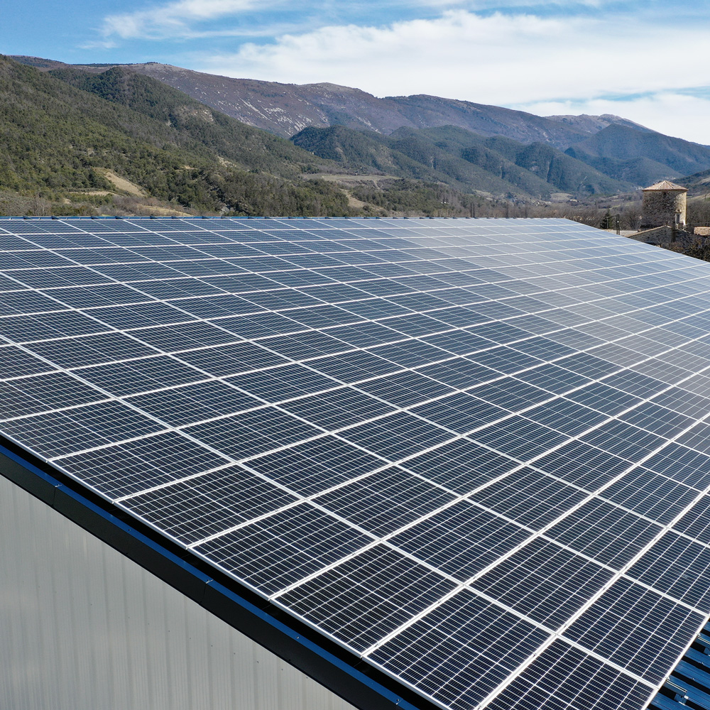 découvrez les avantages de la toiture photovoltaïque, une solution écologique et économique pour produire votre propre électricité. optimisez votre consommation d'énergie tout en préservant l'environnement grâce à des panneaux solaires intégrés à votre toit.