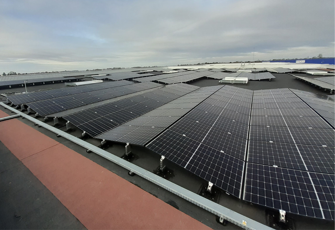 découvrez les avantages de la toiture photovoltaïque, une solution écologique et économique pour produire votre propre électricité. profitez d'économies sur vos factures tout en contribuant à la préservation de l'environnement grâce à l'énergie solaire.