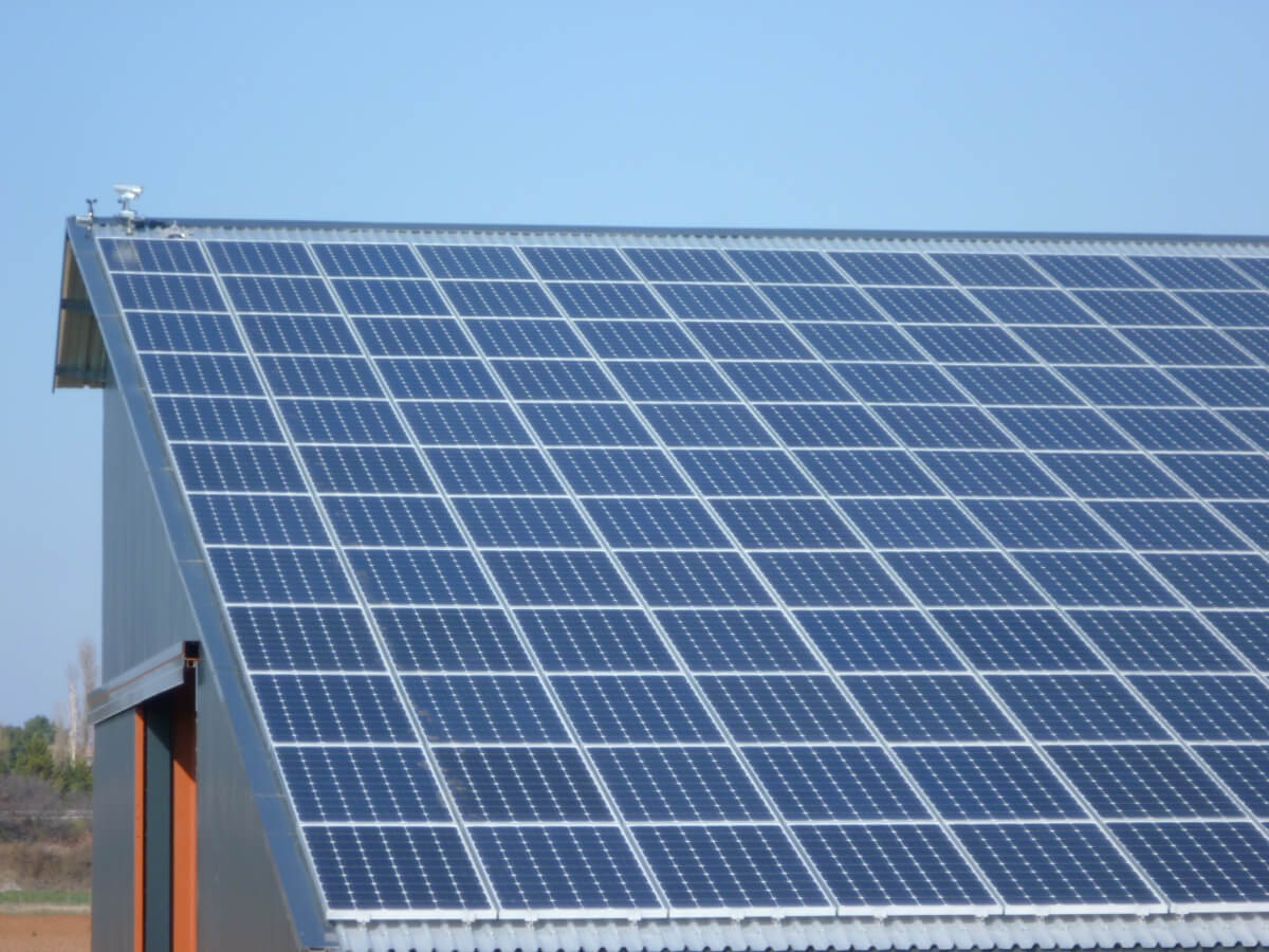 découvrez les avantages de la toiture photovoltaïque pour produire votre propre électricité verte. transformez votre toit en une source d'énergie renouvelable et contribuez à la protection de l'environnement tout en réduisant vos factures d'électricité.