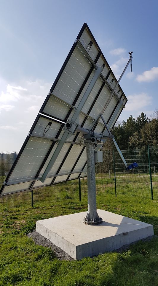 découvrez les avantages d'un tracker photovoltaïque pour optimiser la production d'énergie solaire. maximisez vos rendements grâce à cette technologie innovante qui suit le soleil tout au long de la journée.