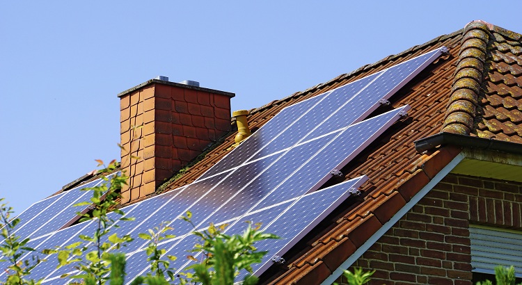 découvrez les avantages des panneaux photovoltaïques : économies d'énergie, respect de l'environnement et valorisation de votre habitation grâce à l'énergie solaire.