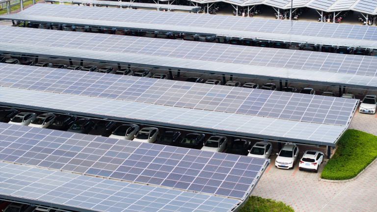 découvrez comment promouvoir efficacement les panneaux photovoltaïques pour encourager l'adoption de l'énergie solaire et contribuer à la transition énergétique durable.