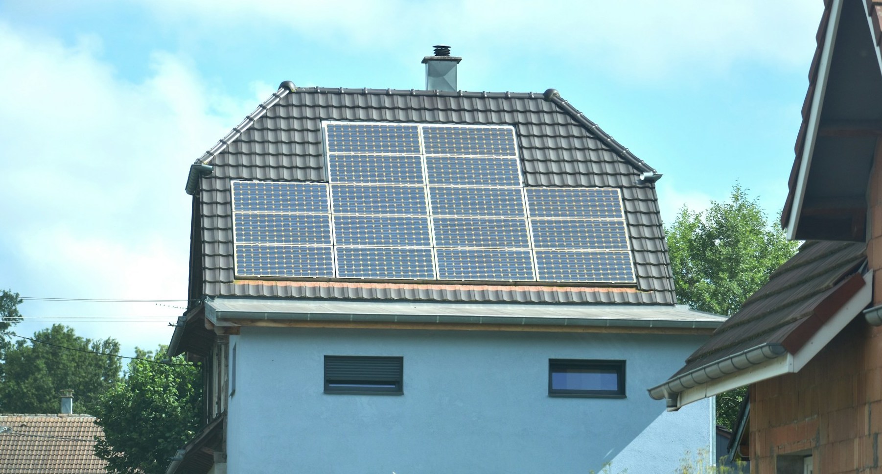 découvrez des témoignages authentiques de particuliers ayant installé des panneaux photovoltaïques. retour d’expérience, avis, économies réalisées et conseils pour réussir votre transition vers l’énergie solaire !