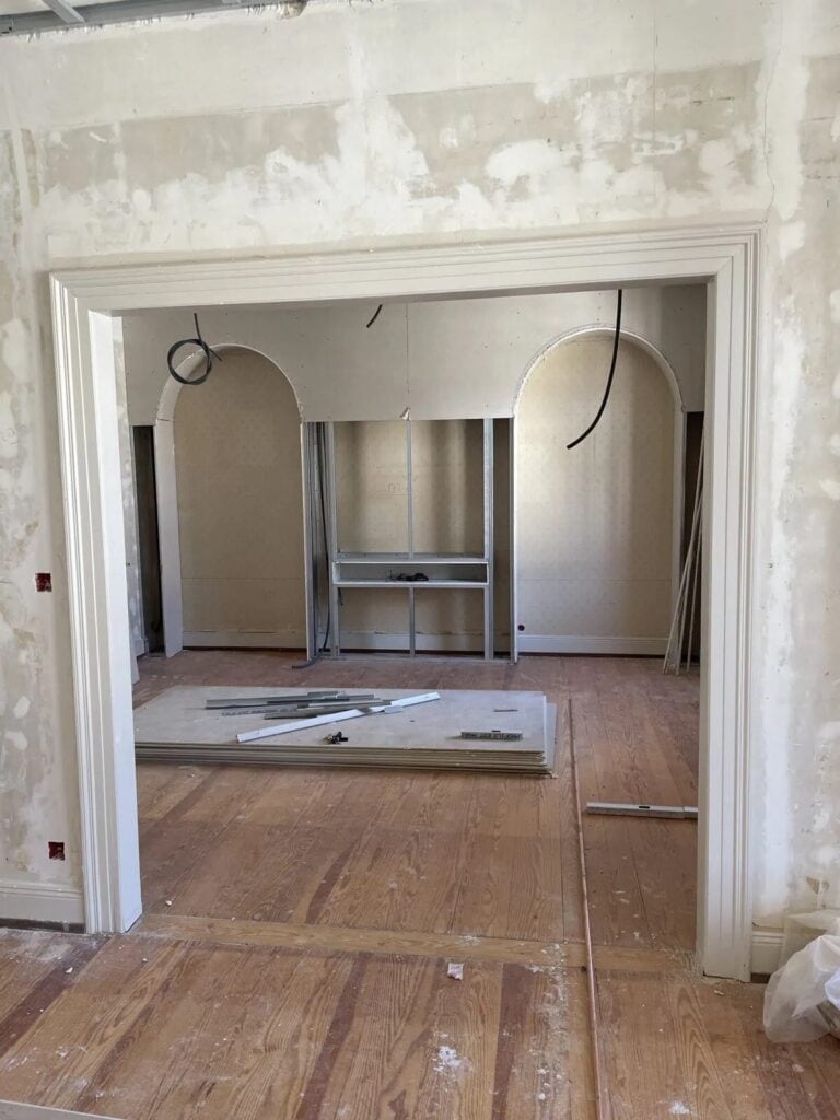 découvrez nos conseils pour réussir vos travaux de rénovation à paris et transformer votre logement avec succès.